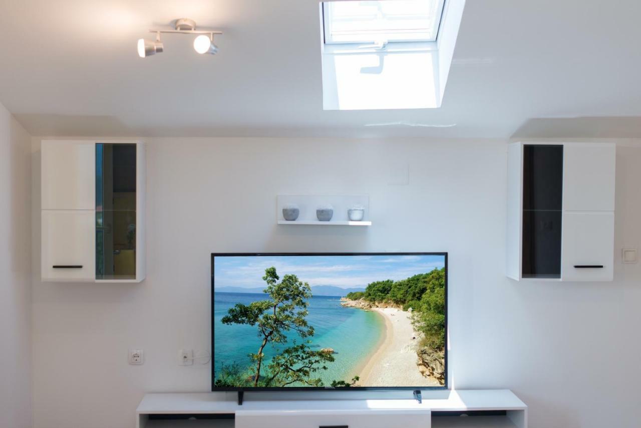 Apartmani Admiral Viskovo Exteriör bild